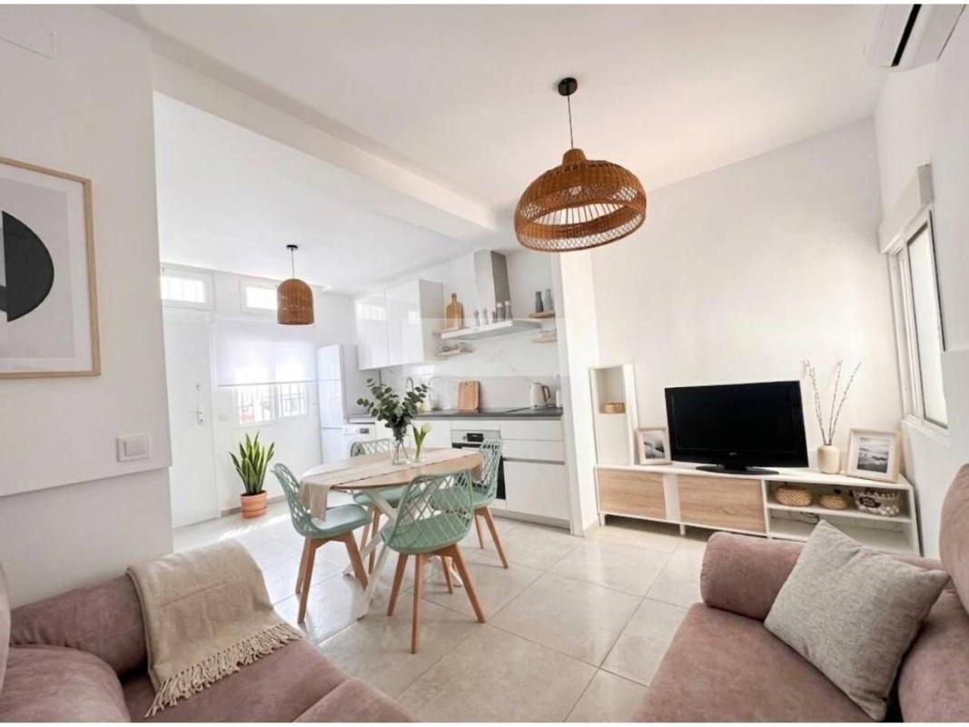 Venta de piso en Piso en Avenida de Mijas, 25, Centro Ciudad, Fuengirola, Fuengirola
photo 1