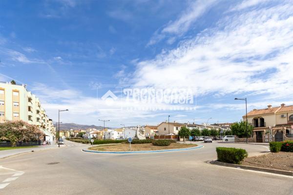 Venta de piso en Piso en Camino Viejo de Málaga, Vélez-Malaga, Vélez-Malaga
 photo 1