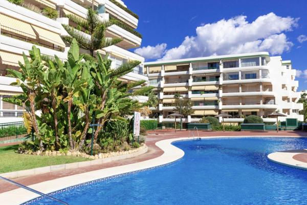 Sale of flat in Piso en San Pedro Pueblo, Marbella, Marbella
thumbnail 2