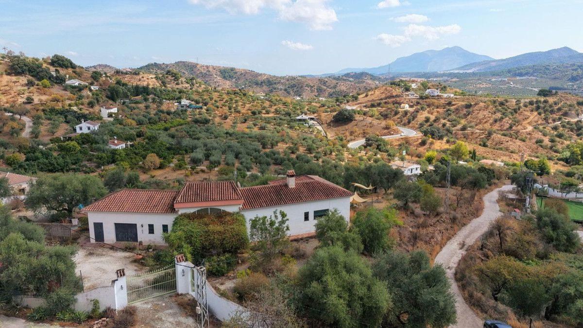 Propiedades en venta y alquiler en España photo 3