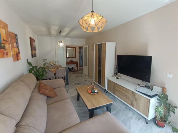Sprzedaż mieszkania w Piso en Ensanche Ii, 6, Camino Viejo de Málaga, Vélez-Malaga, Vélez-Málaga
photo 1