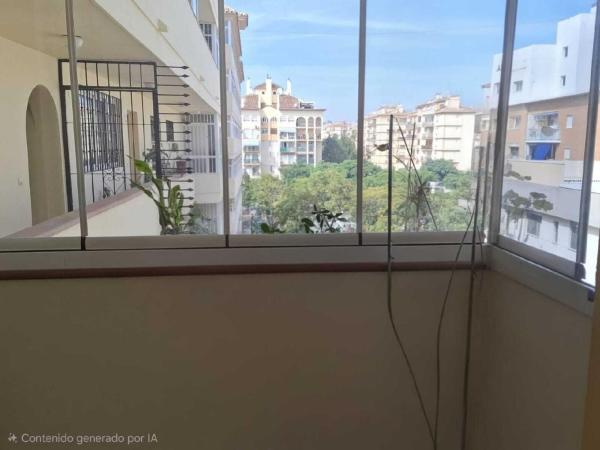 Venta de piso en Piso en Calle Teresa Zabell, Zona Puerto Deportivo, Fuengirola, Fuengirola
 photo 1