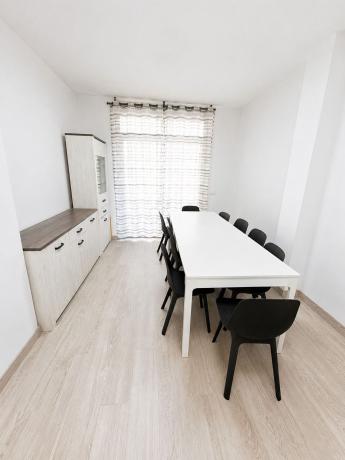 Продажа квартиры на Piso en Calle Don Juan de Austria, La Trinidad, Málaga, Малага
thumbnail 2