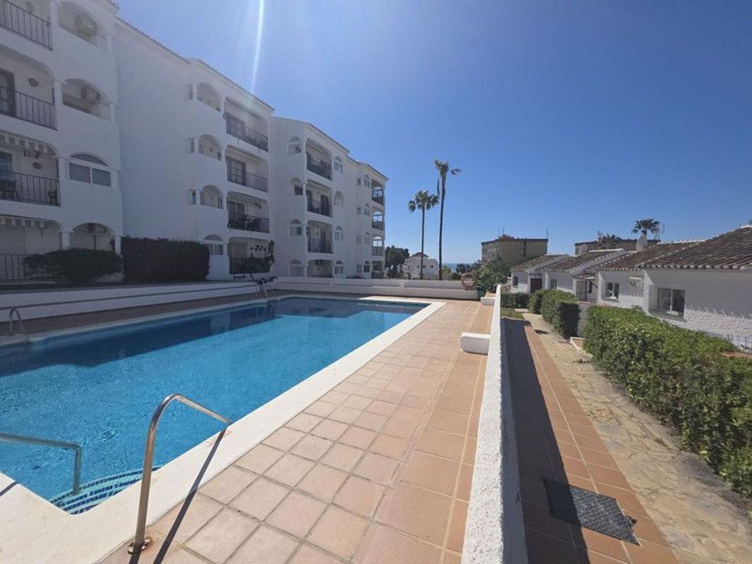 Venta de piso en Piso en Calle Oleander, Calaburra - Chaparral, Mijas, Mijas
photo 3
