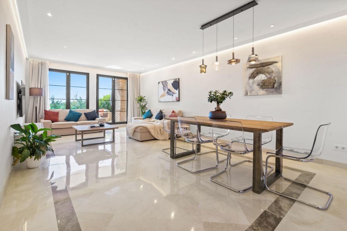 Venta de piso en Piso en Torre Esteril s/n, Los Arqueros-Puerto del Almendro, Benahavís, Benahavís
photo 2