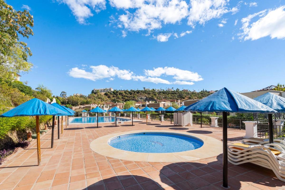 Venta de piso en Piso en Torre Esteril s/n, Los Arqueros-Puerto del Almendro, Benahavís, Benahavís
photo 3