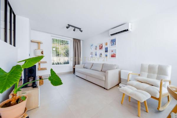 Chalet adosado en Calle Carreras, 1, Hipódromo - Cerrado del Águila, Mijas thumbnail 2