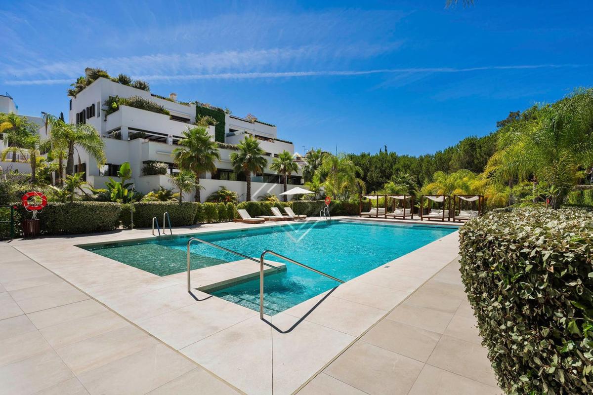 Продажа квартиры на Piso en Lomas de Marbella Club, Marbella, Марбелла
photo 1