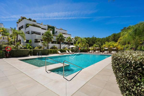 Продажа квартиры на Piso en Lomas de Marbella Club, Marbella, Марбелла
photo 1