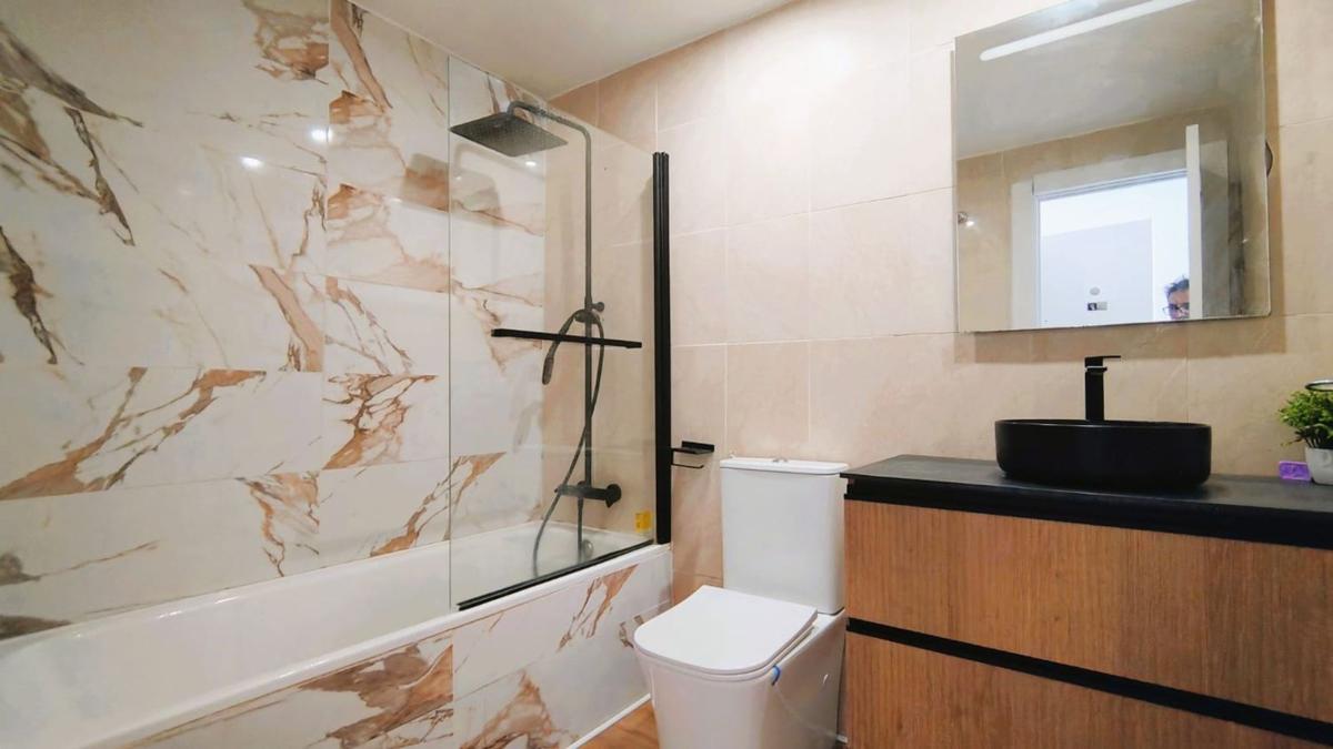 Venta de piso en Piso en Calle Ponce de León s/n, La Quinta, Benahavís, Benahavís
photo 4