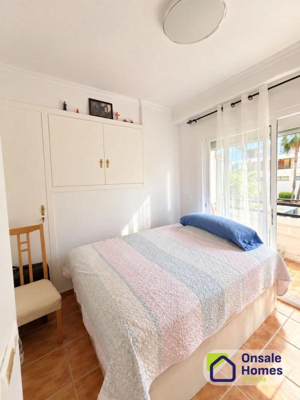Sale of apartment in Piso en Calle Mediterráneo, Playa Bajadilla-Puertos, Marbella, Marbella
 photo 4