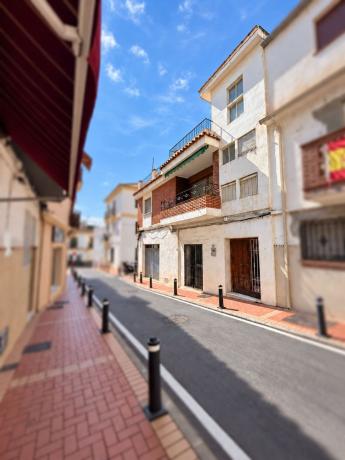 Chalet pareado en Calle Velarde, Arroyo de la Miel, Benalmádena photo 1