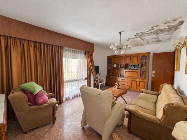 Chalet pareado en Calle Velarde, Arroyo de la Miel, Benalmádena photo 2