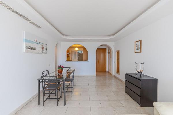 Venta de piso en Piso en Los Arqueros-Puerto del Almendro, Benahavís, Benahavís
thumbnail 2