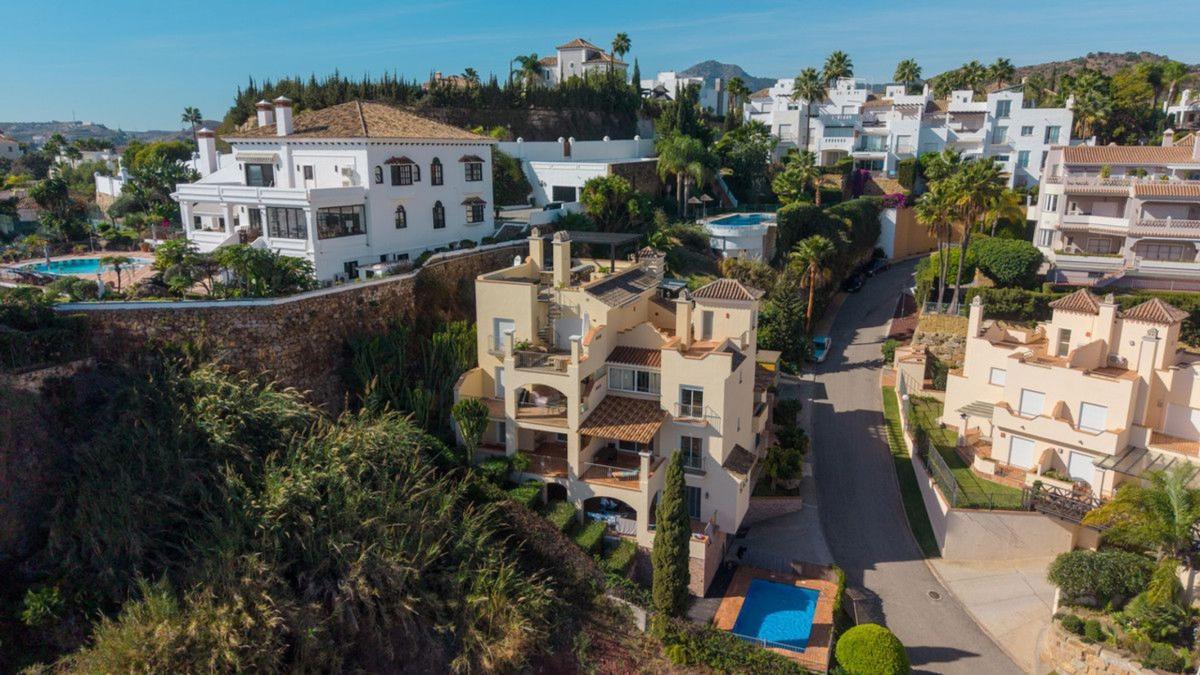 Venta de piso en Piso en Los Arqueros-Puerto del Almendro, Benahavís, Benahavís
photo 5