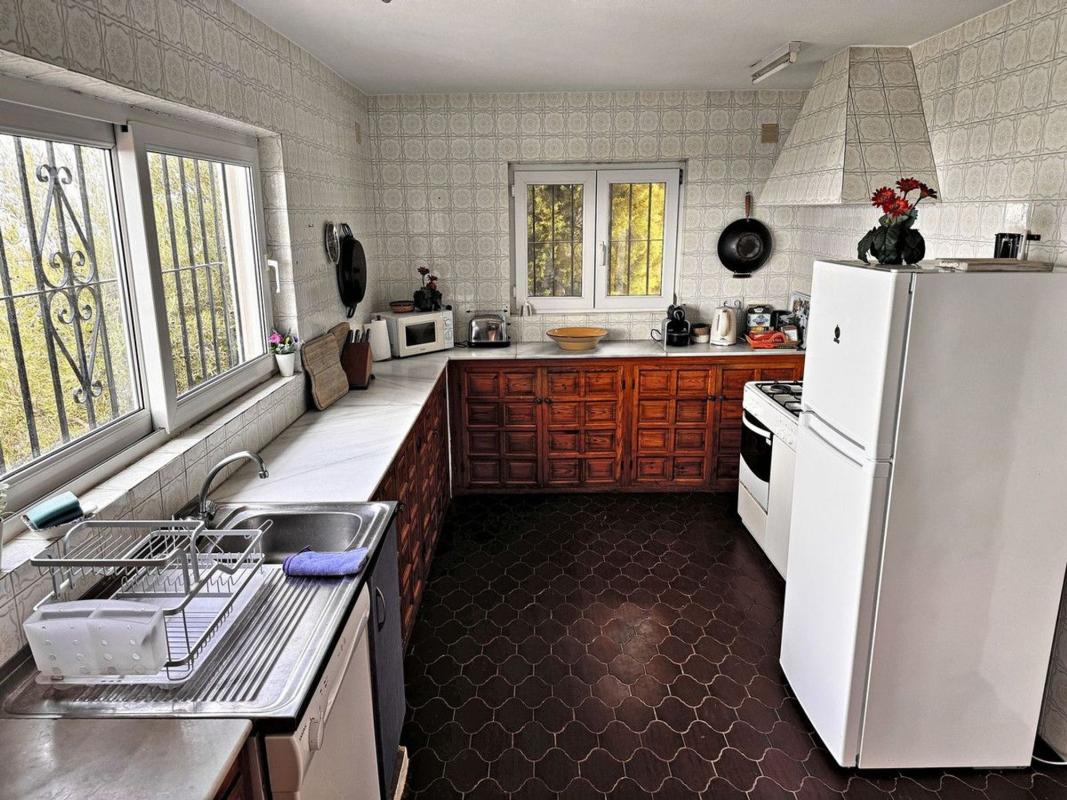 Properties for sale and rent in Spain photo 3