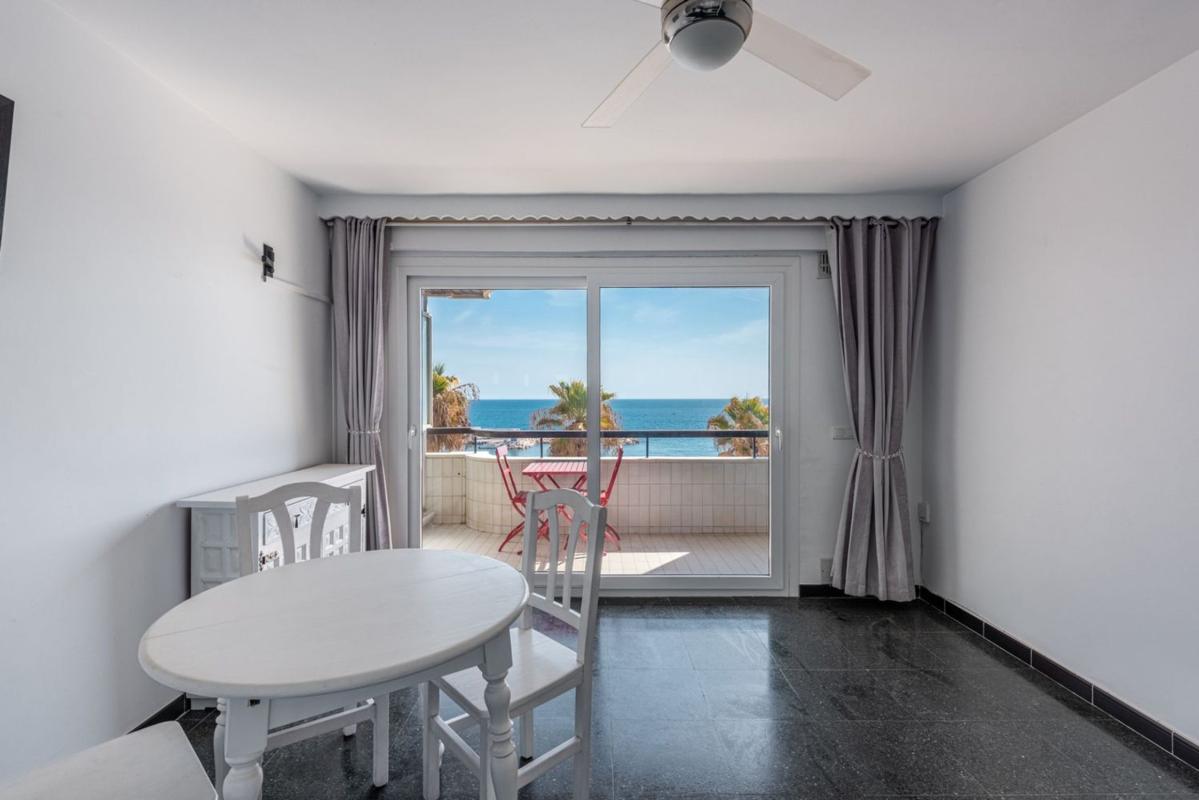 Sprzedaż mieszkania w Piso en Playa Bajadilla-Puertos, Marbella, Marbella
 photo 5