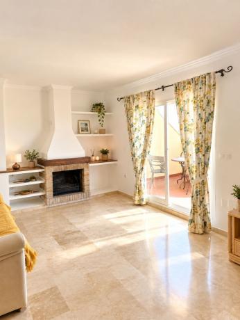 Penthouse for sale at Ático en Maestra Angeles Aspiazu, Centro Ciudad, Fuengirola, Fuengirola thumbnail 2
