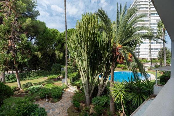 Sale of flat in Piso en Calle Incosol, Rio Real, Marbella, Marbella
 photo 4