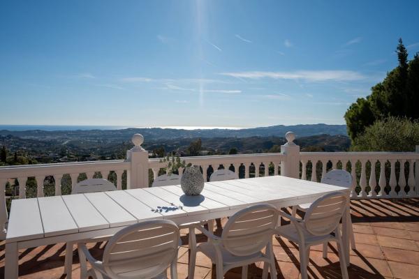 Casa o chalet independiente en Valtocado - La Alquería - La Atalaya, Mijas thumbnail 2