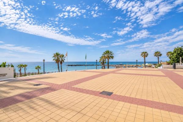 Venta de piso en Piso en Urbanizacion Nueva Andalucia Villa, 14, Puerto Banús, Marbella, Marbella
 photo 4
