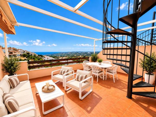 Penthouse for sale at Ático en Doña Julia Golf, Casares, Casares photo 1