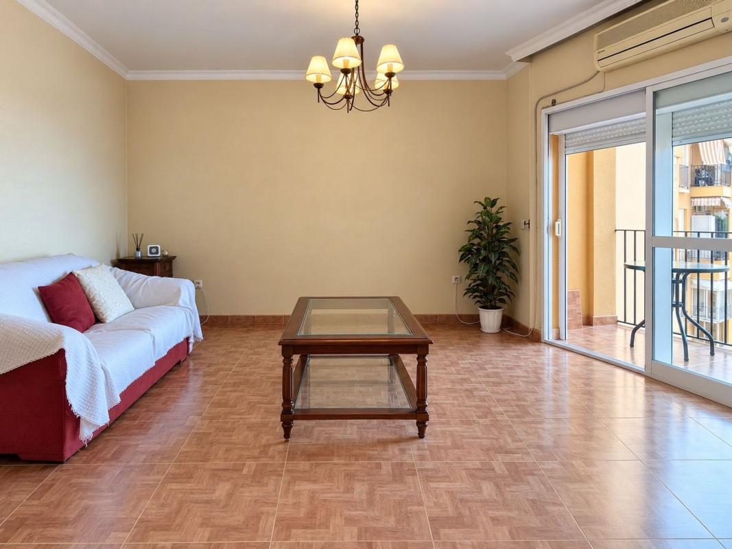 Venta de piso en Piso en Avenida Toledo s/n, Sierra de Estepona-Avda de Andalucia, Estepona, Estepona
 photo 5