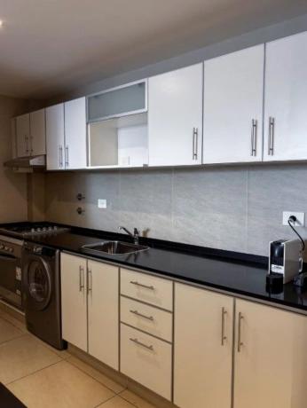 Продажа квартиры на Piso en Plaza Conde de Ferrería, Martiricos - La Roca, Málaga, Малага
 photo 4