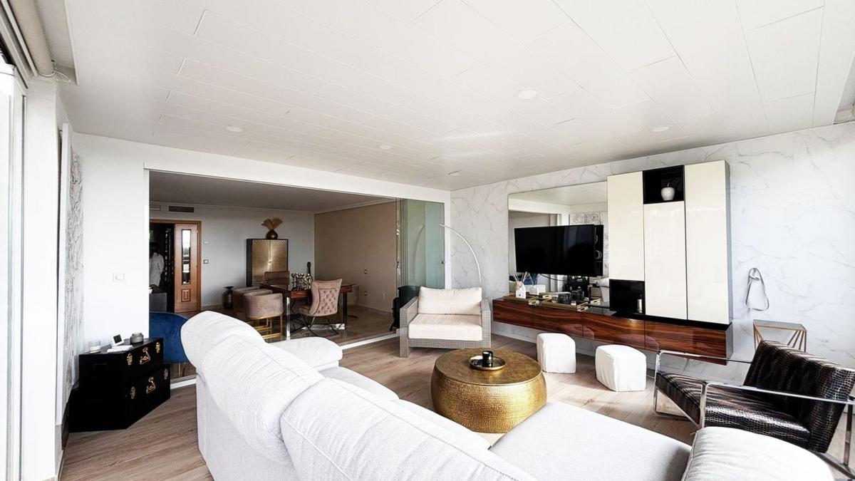 Sale of apartment in Piso en Calle Lima, La Concha-Resina Golf, Estepona, Estepona
photo 5