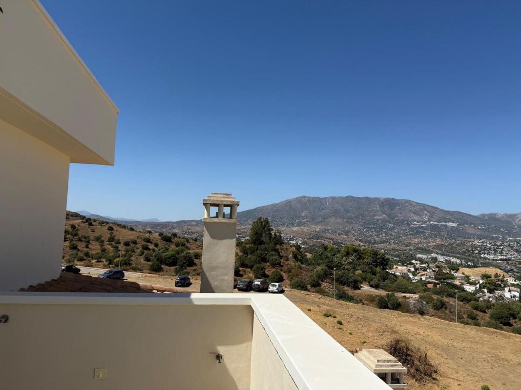 Properties for sale and rent in Spain photo 5