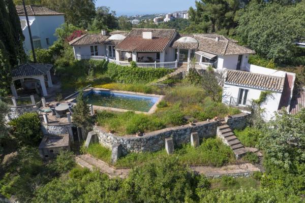 Casa o chalet independiente en Los Arqueros-Puerto del Almendro, Benahavís photo 1