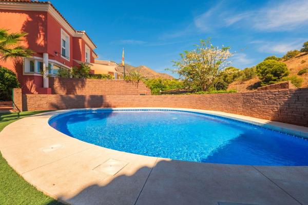 Chalet pareado en Calle Guadalquivir, El Higuerón - Capellanía, Benalmádena photo 2