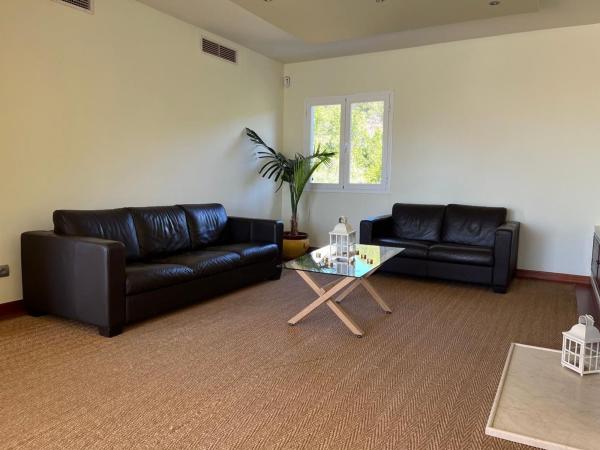 Дуплекс на продажу в Dúplex en Conjunto Rocamar s/n, Nagüeles, Marbella, Марбелла photo 2