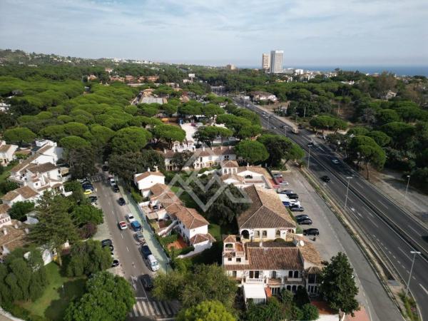 Chalet adosado en Calle Joaquín Rodrigo, Hacienda Elviria, Marbella photo 1