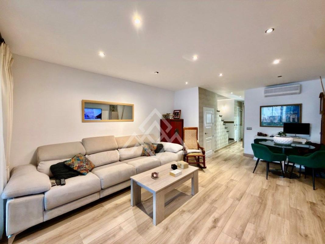 Properties for sale and rent in Spain photo 4