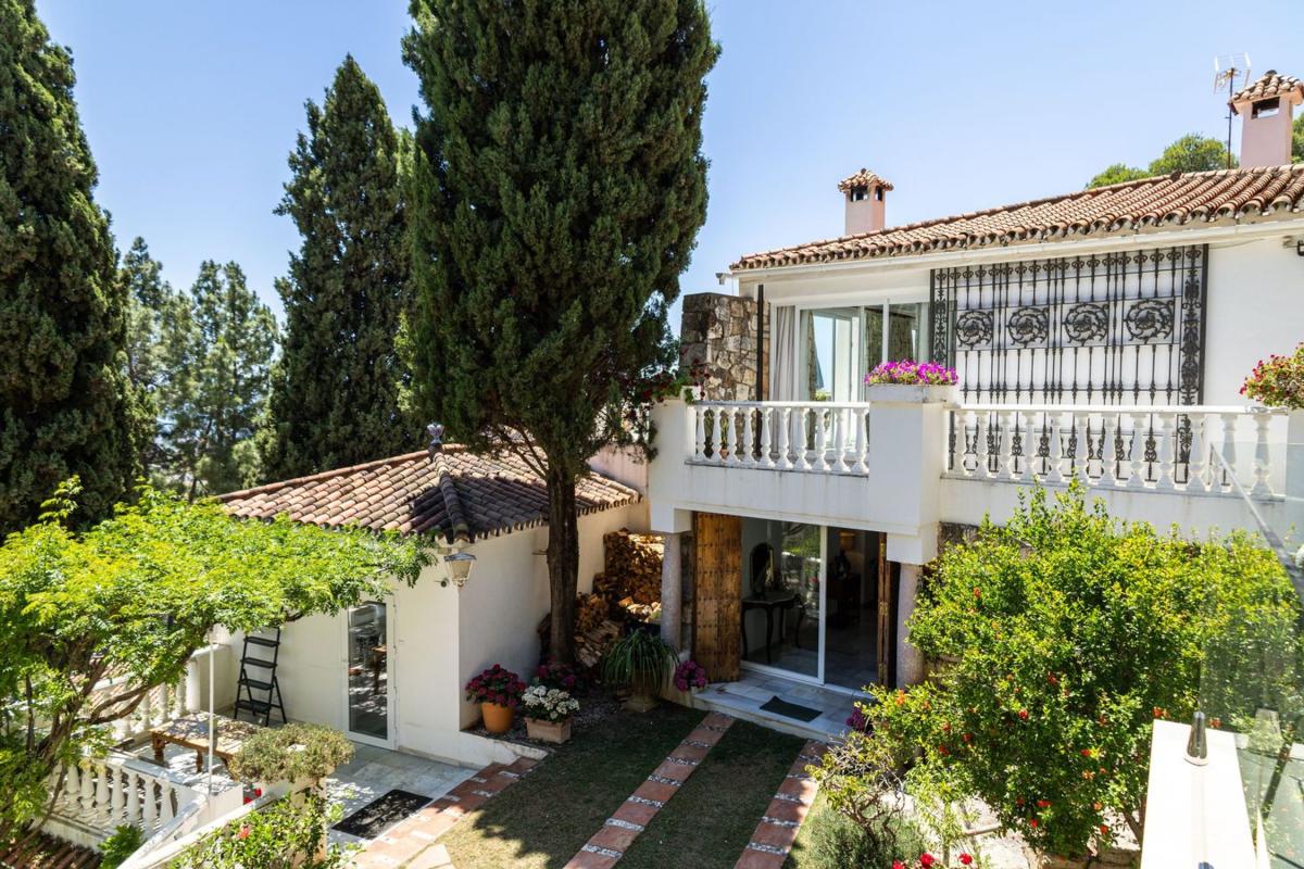 Sale of independent chalet in Casa o chalet en Huerta del Prado-La Montua, Marbella, Marbella
photo 1