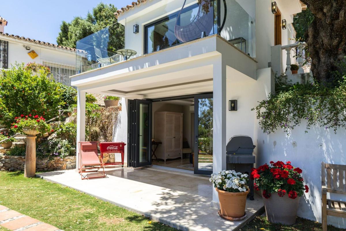 Sale of independent chalet in Casa o chalet en Huerta del Prado-La Montua, Marbella, Marbella
photo 2