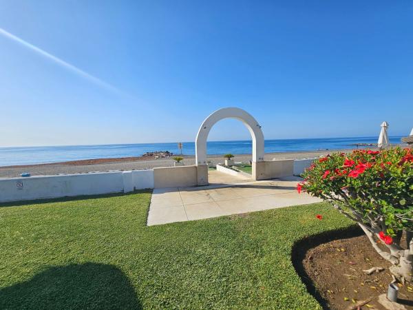 Sale of flat in Piso en Calle 10 s/n, Guadalmina Baja, Marbella, Marbella
thumbnail 2
