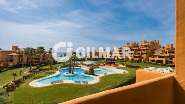 Sprzedaż mieszkania w Piso en Urbanización Los Granados del Mar, Punta Plata, Estepona, Estepona
thumbnail 2