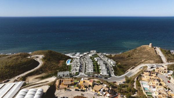 Chalet adosado en venta en , Vélez-Malaga photo 1