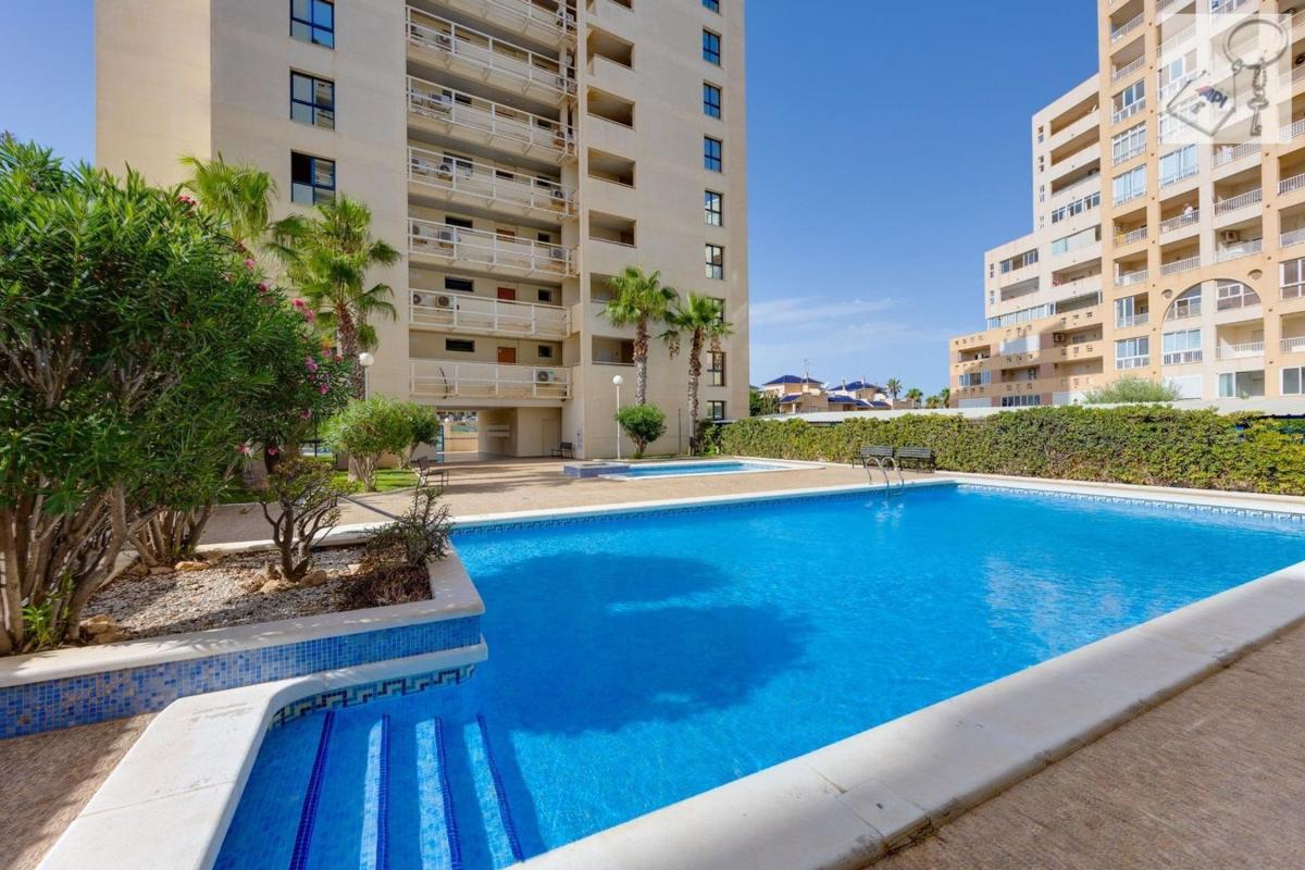 Venta de ático en Ático en La Veleta, Torrevieja, Torrevieja photo 2