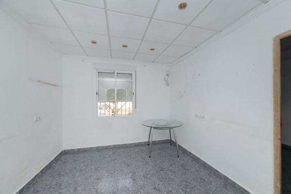 Sale of flat in Piso en Via Bellas Artes, San Crispín - Huerta Nueva - Estación, Elda, Elda
 photo 2