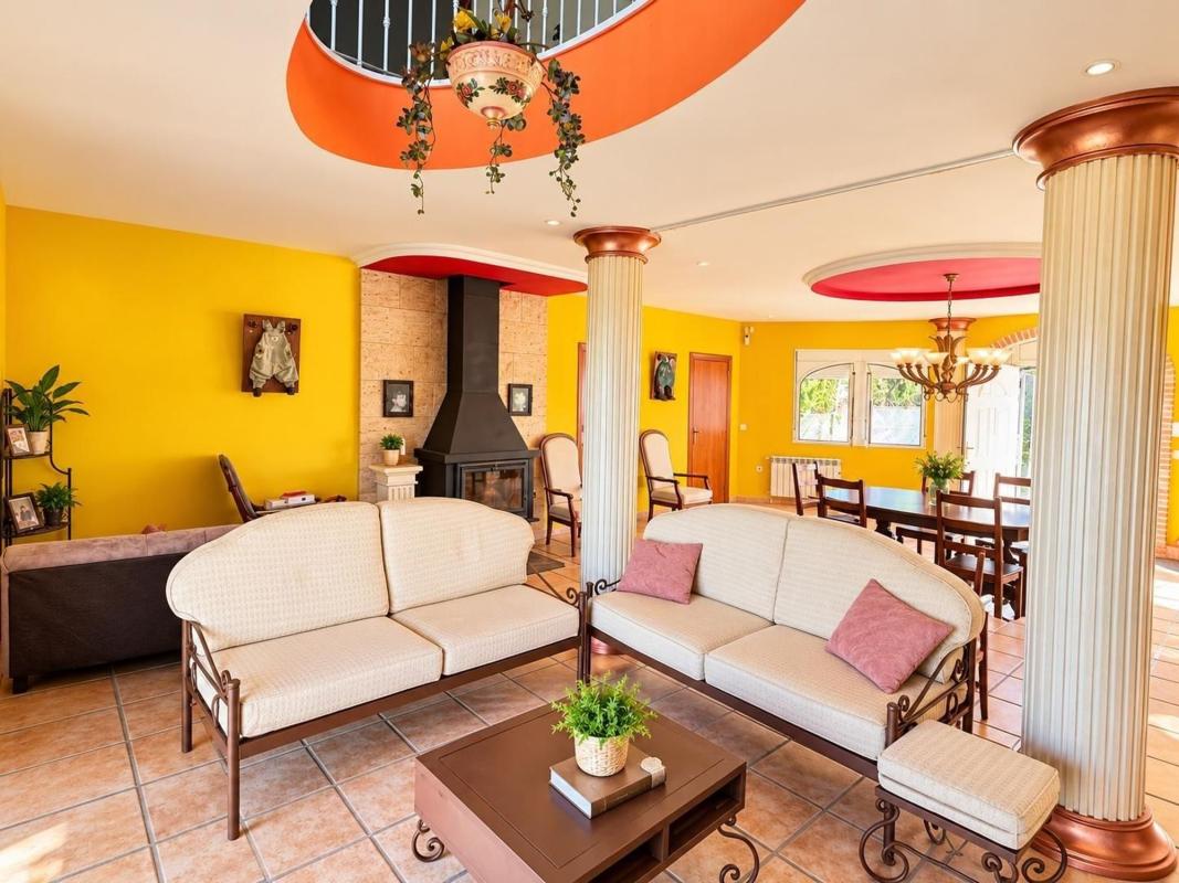 Properties for sale and rent in Spain photo 3