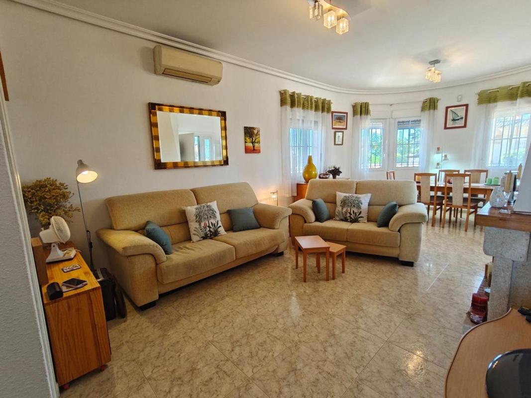 Недвижимость на продажу и в аренду в Испании photo 3