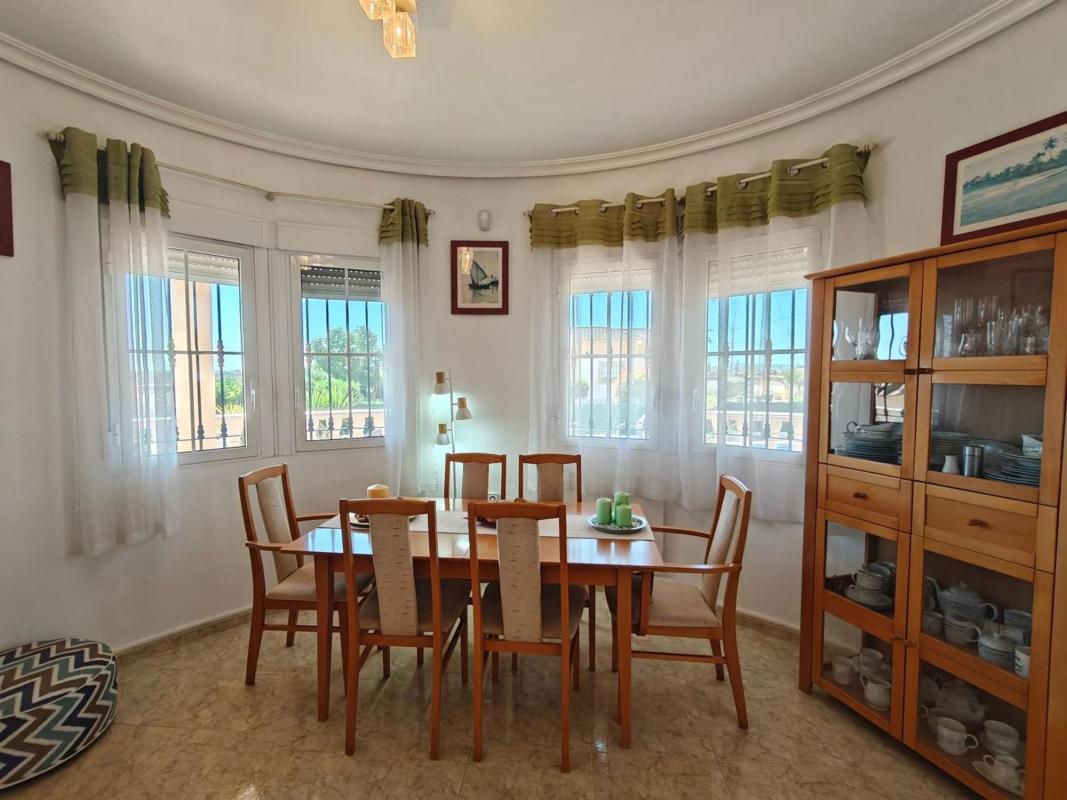 Недвижимость на продажу и в аренду в Испании photo 4