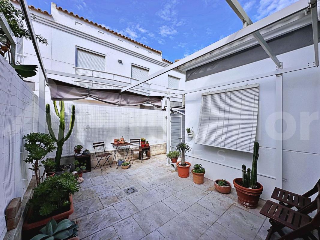 Properties for sale and rent in Spain photo 2