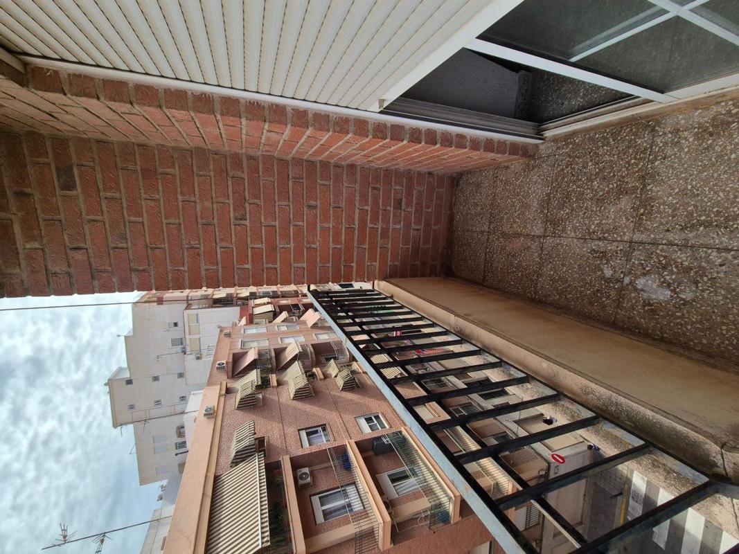 Sprzedaż mieszkania w Piso en Calle Mariano Perez Vives, 1, Carrús Oeste, Elche / Elx, Elche / Elx
 photo 4
