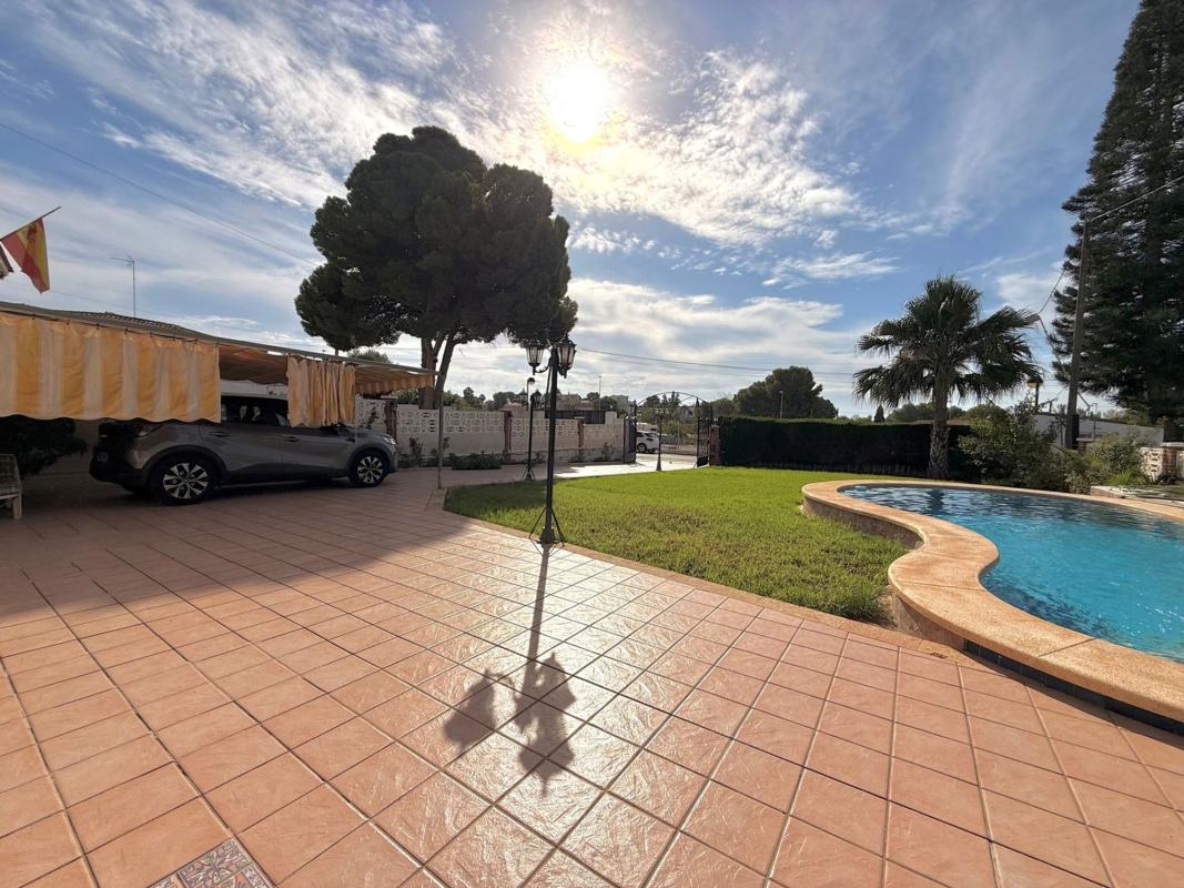 Properties for sale and rent in Spain photo 5