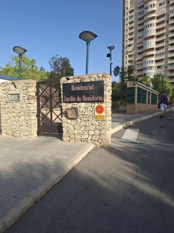 Sprzedaż mieszkania w Piso en Presidente Adolfo Suarez, 18, Pueblo Poniente, Benidorm, Benidorm
 photo 1
