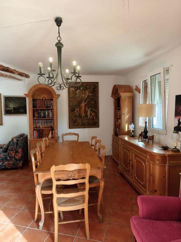 Properties for sale and rent in Spain photo 2